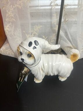 Humane world for animals Halloween Shih Tzu ghost decor